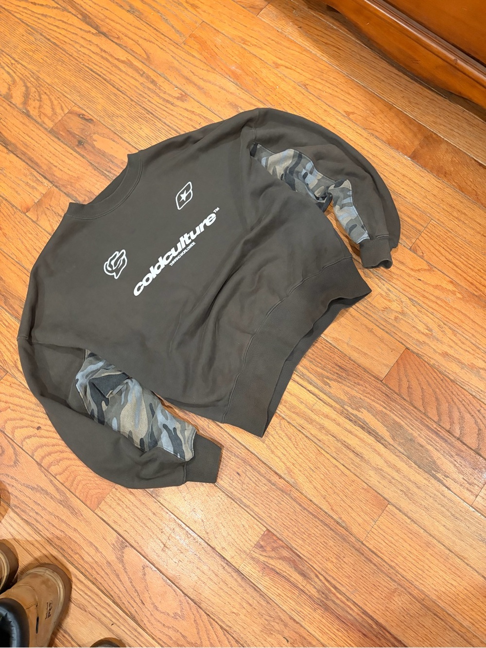 Cold culture Green camo sweatshirt with Camo Sleeve Panels